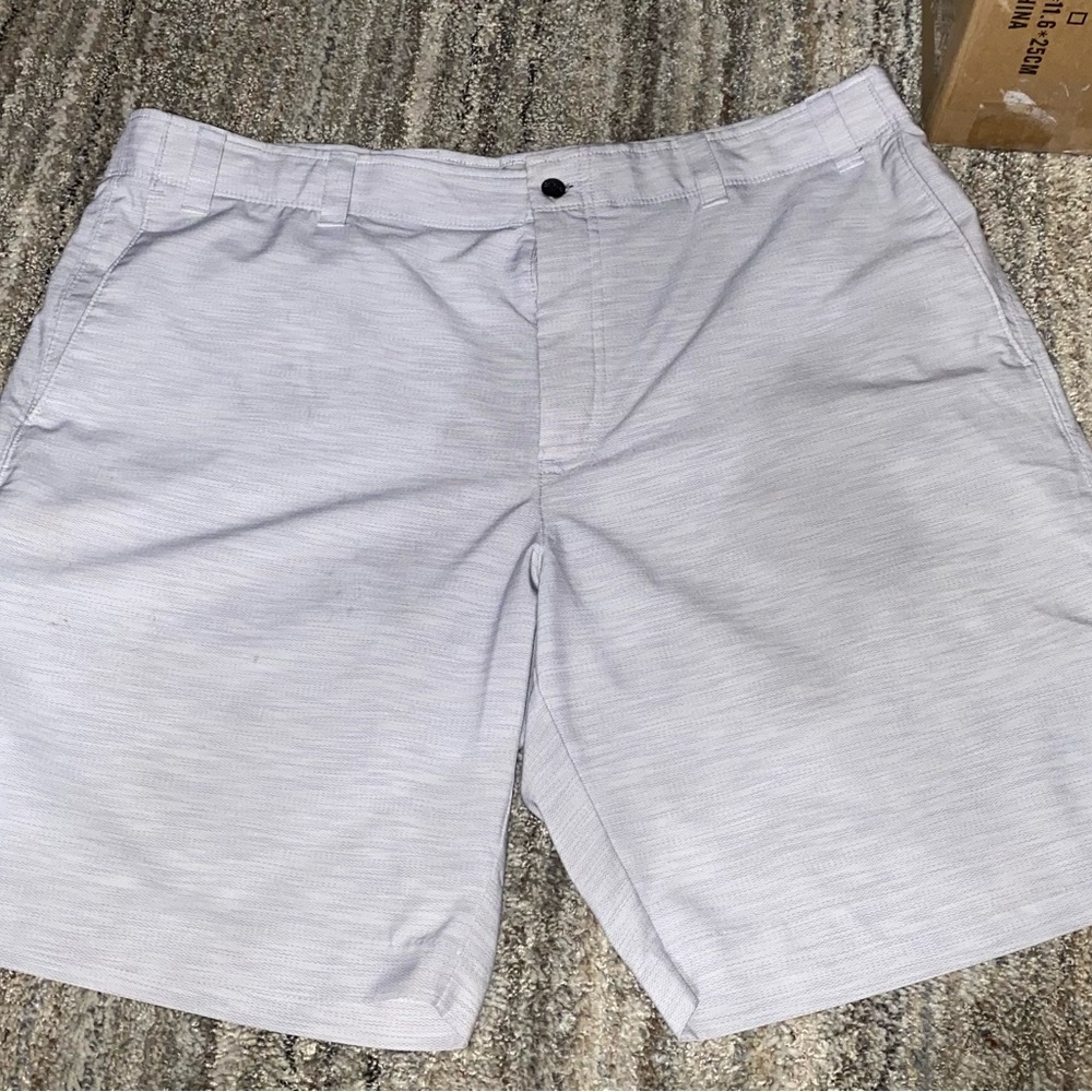 Callaway Men's Light Gray Flat Front Golf Shorts (c2)